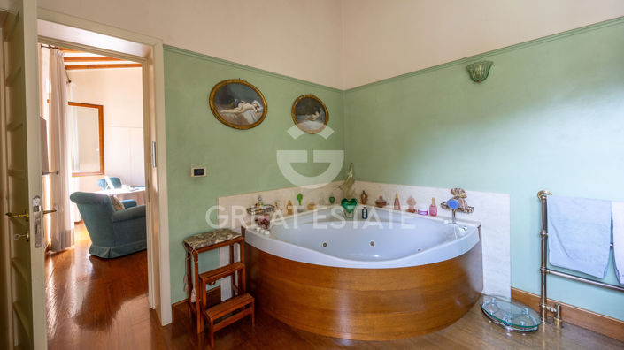 Image No.60-5 Bed Country House for sale