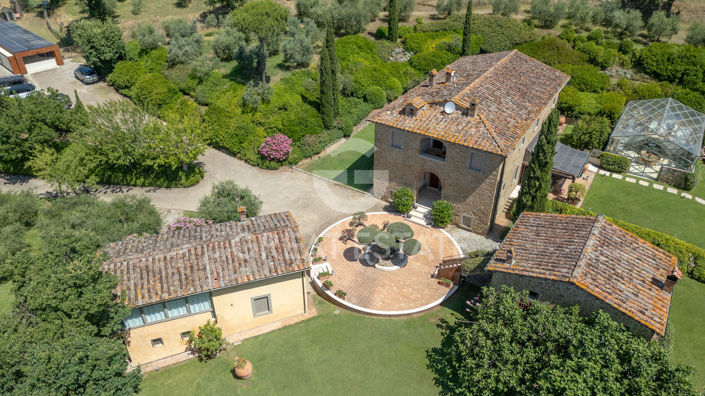 Image No.9-5 Bed Country House for sale