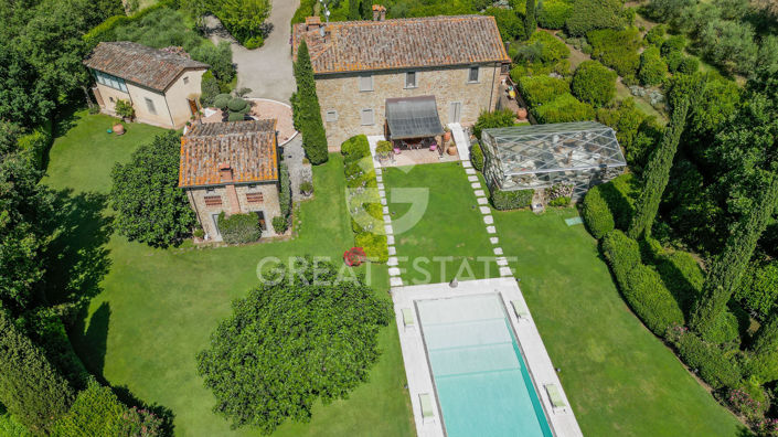 Image No.10-5 Bed Country House for sale