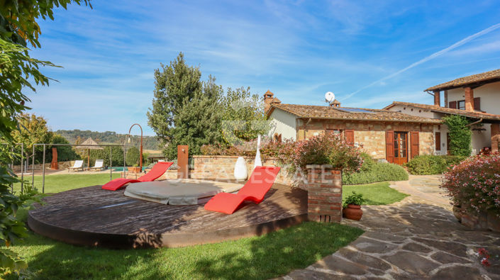 Image No.10-6 Bed Country House for sale