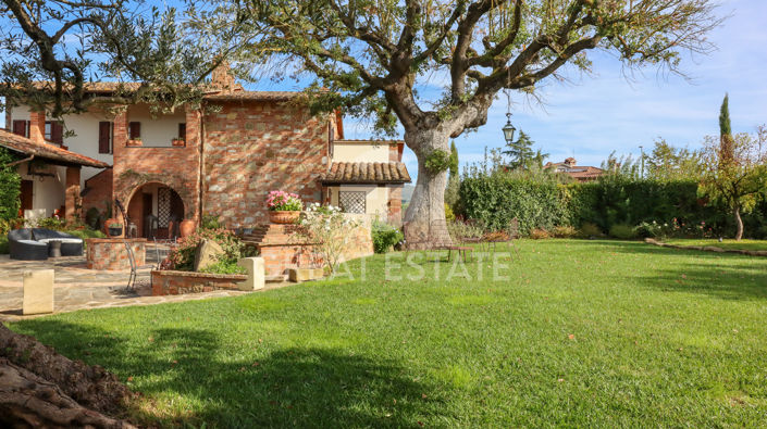 Image No.11-6 Bed Country House for sale