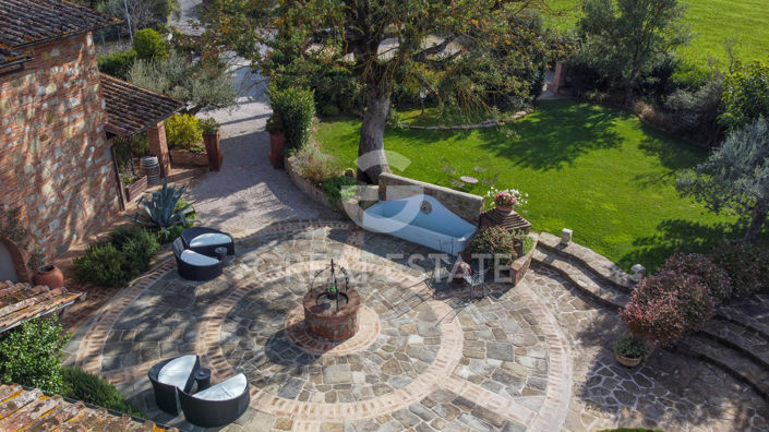 Image No.16-6 Bed Country House for sale