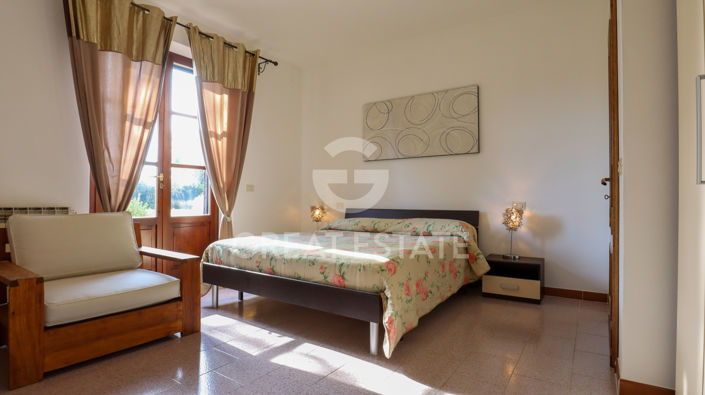 Image No.39-6 Bed Country House for sale