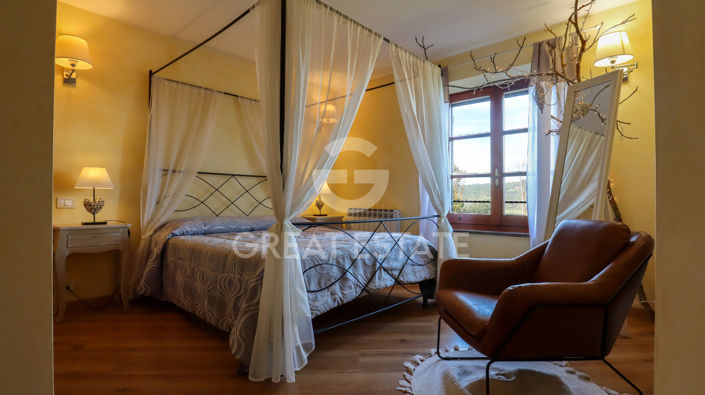 Image No.41-6 Bed Country House for sale