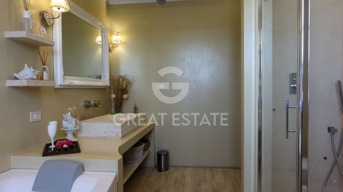 Image No.47-6 Bed Country House for sale