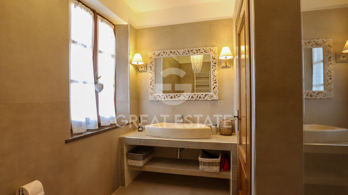 Image No.50-6 Bed Country House for sale