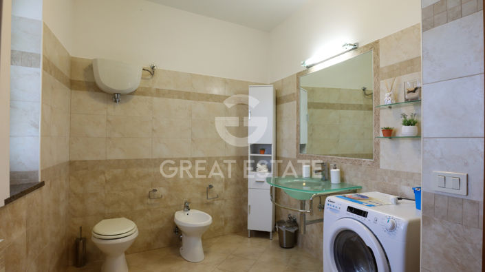 Image No.52-6 Bed Country House for sale