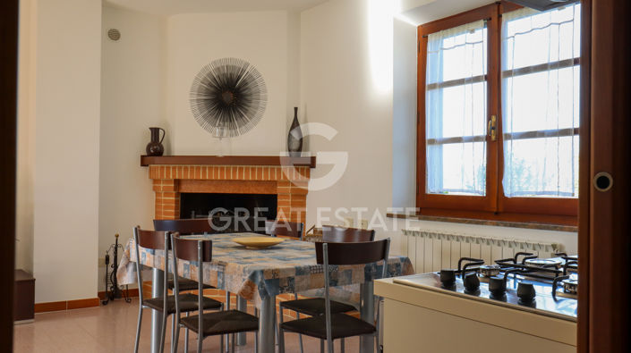 Image No.6-6 Bed Country House for sale