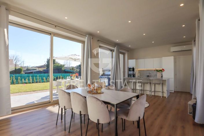 Image No.3-3 Bed Villa for sale