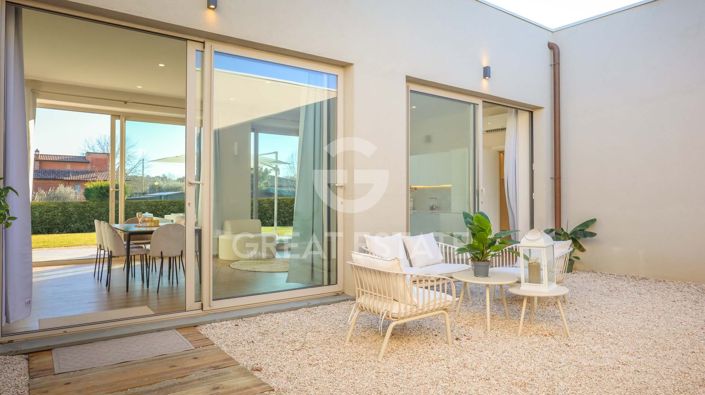 Image No.10-3 Bed Villa for sale