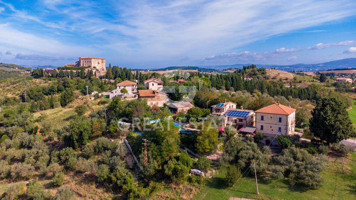 Image No.1-Maison de campagne de 6 chambres à vendre à Avigliano Umbro
