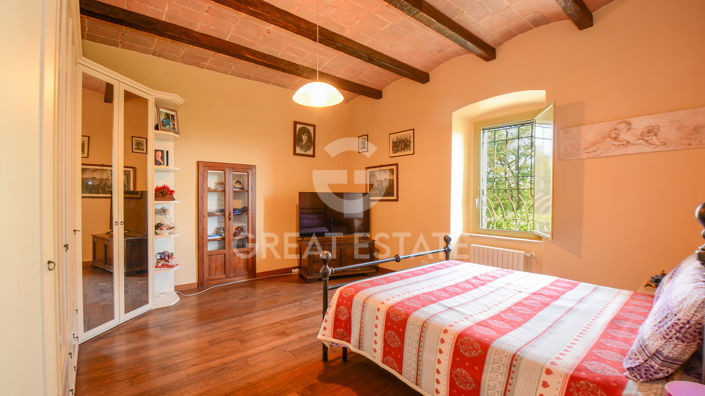 Image No.14-6 Bed Country House for sale