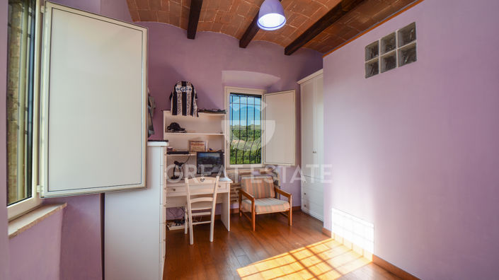 Image No.15-6 Bed Country House for sale