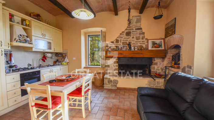 Image No.2-6 Bed Country House for sale