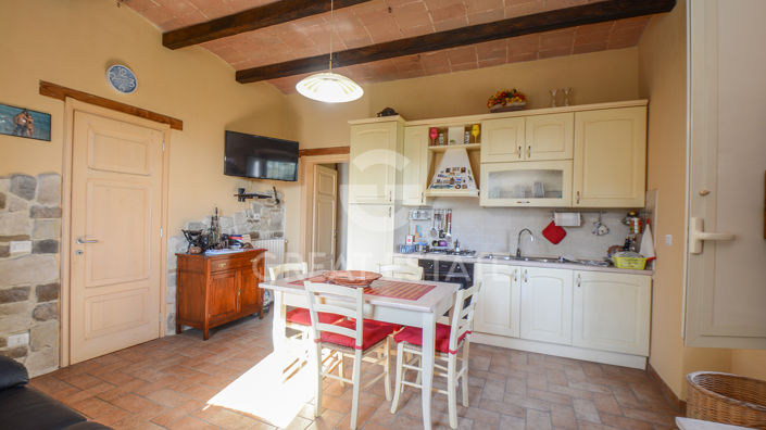 Image No.6-6 Bed Country House for sale