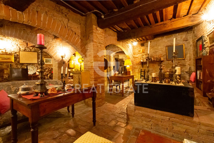 Image No.24-9 Bed Country House for sale