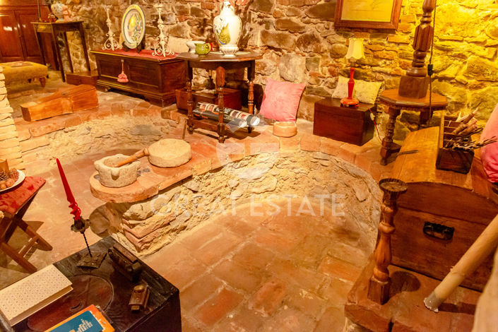 Image No.26-9 Bed Country House for sale