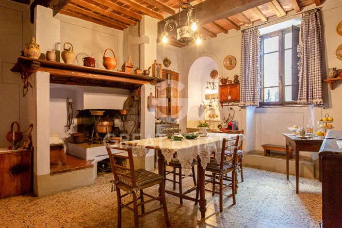 Image No.32-9 Bed Country House for sale