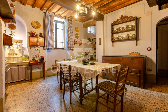 Image No.33-9 Bed Country House for sale