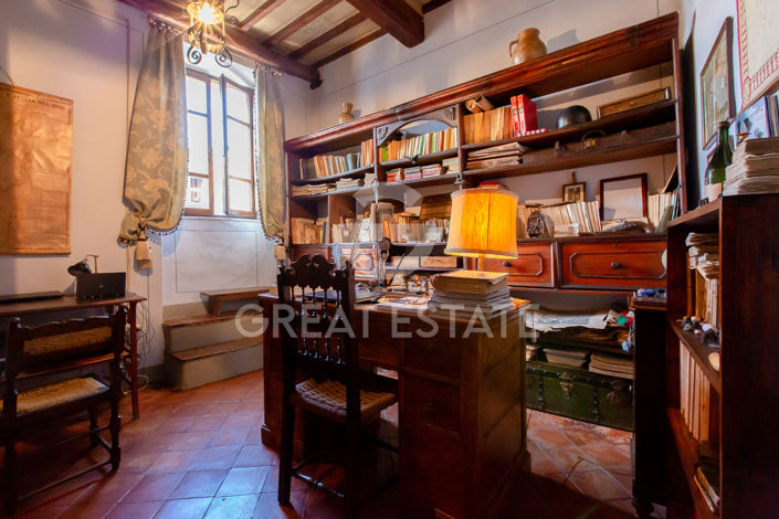 Image No.37-9 Bed Country House for sale