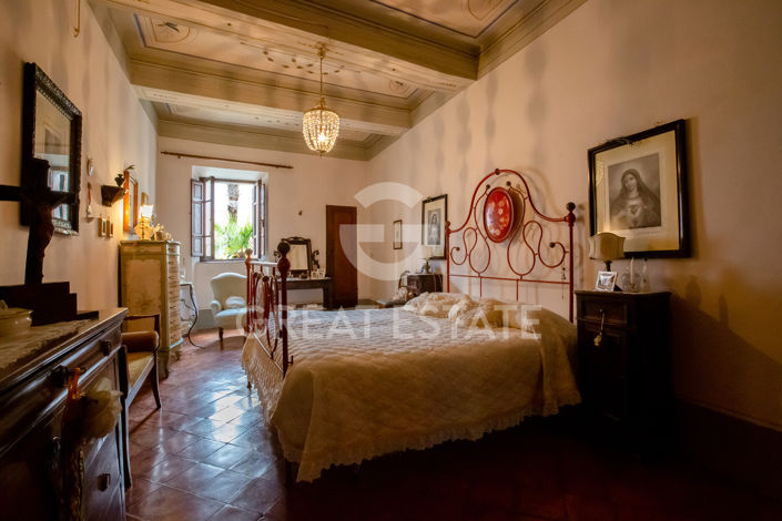 Image No.44-9 Bed Country House for sale