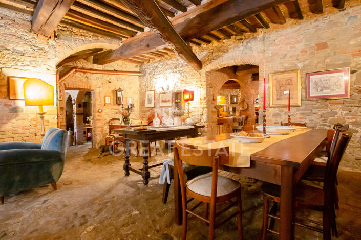 Image No.6-9 Bed Country House for sale