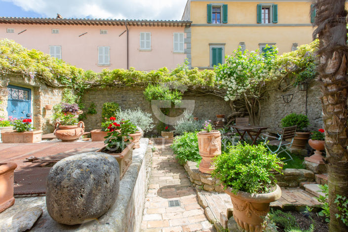 Image No.7-9 Bed Country House for sale