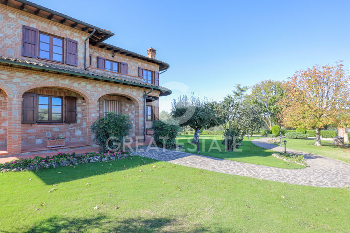 Image No.12-4 Bed Country House for sale