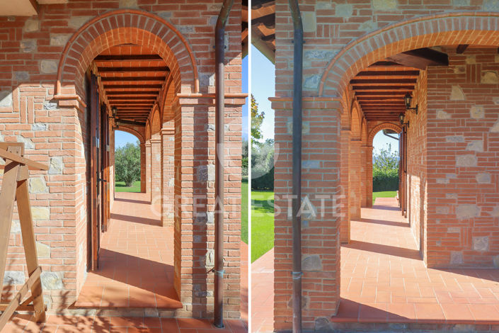 Image No.17-4 Bed Country House for sale