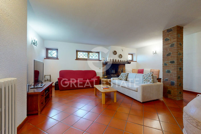 Image No.28-4 Bed Country House for sale