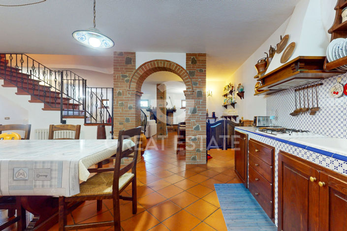 Image No.31-4 Bed Country House for sale