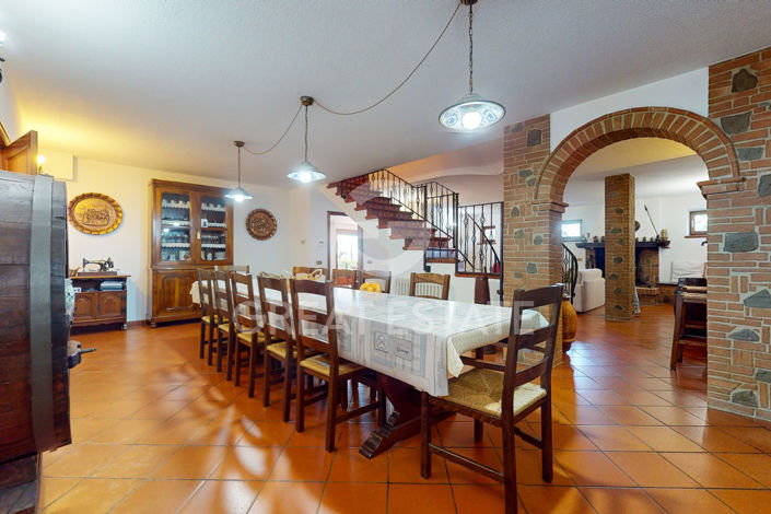 Image No.32-4 Bed Country House for sale