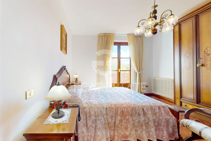 Image No.38-4 Bed Country House for sale