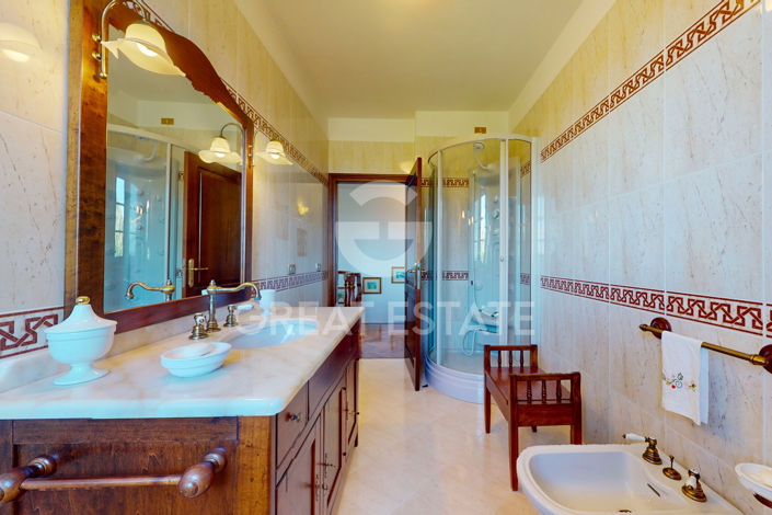 Image No.49-4 Bed Country House for sale