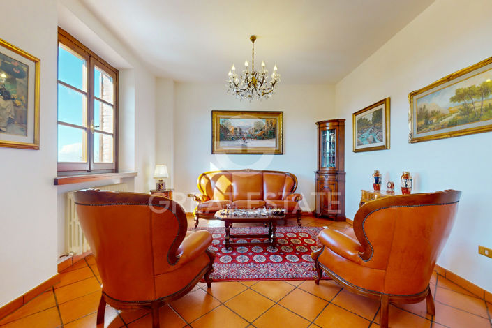 Image No.5-4 Bed Country House for sale