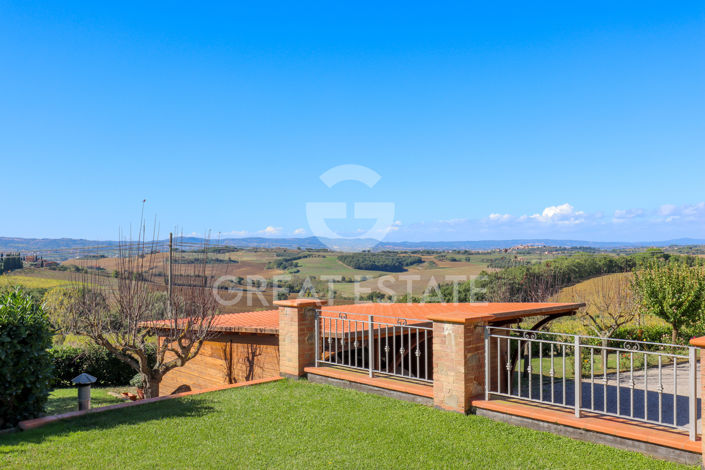 Image No.55-4 Bed Country House for sale