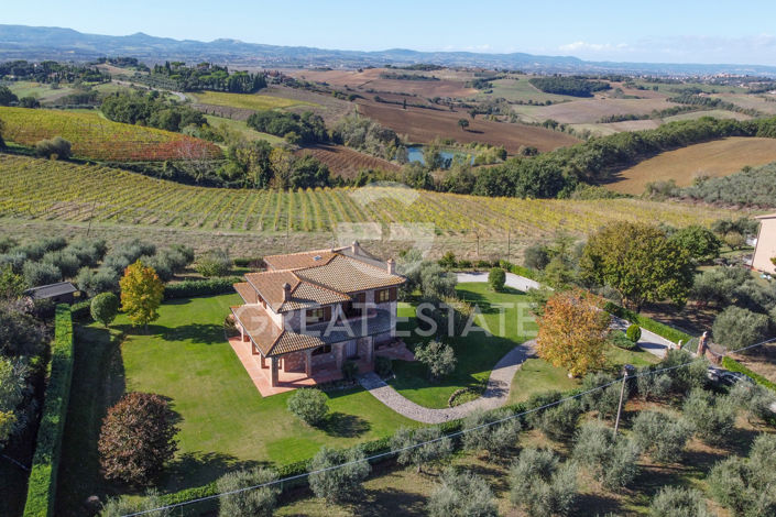 Image No.8-4 Bed Country House for sale