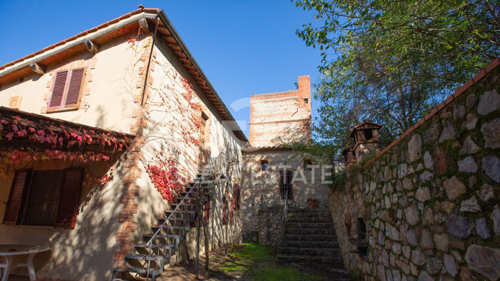 Image No.21-7 Bed Country House for sale