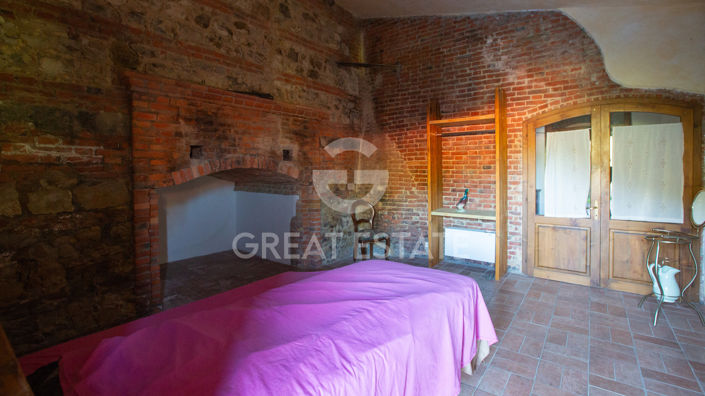 Image No.40-7 Bed Country House for sale