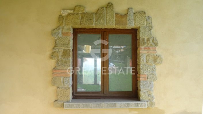 Image No.17-4 Bed Country House for sale