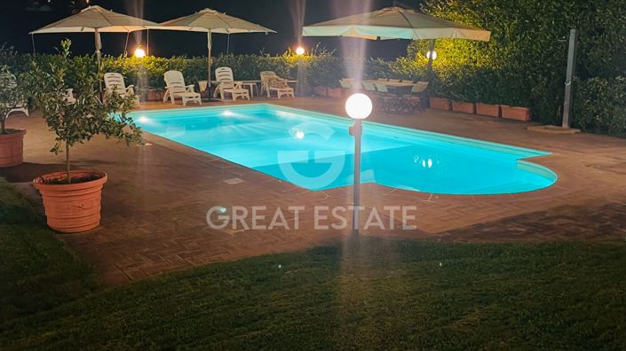 Image No.16-4 Bed Country House for sale