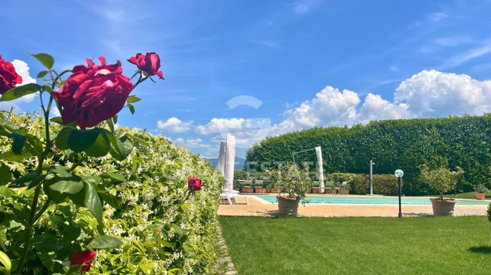 Image No.20-4 Bed Country House for sale