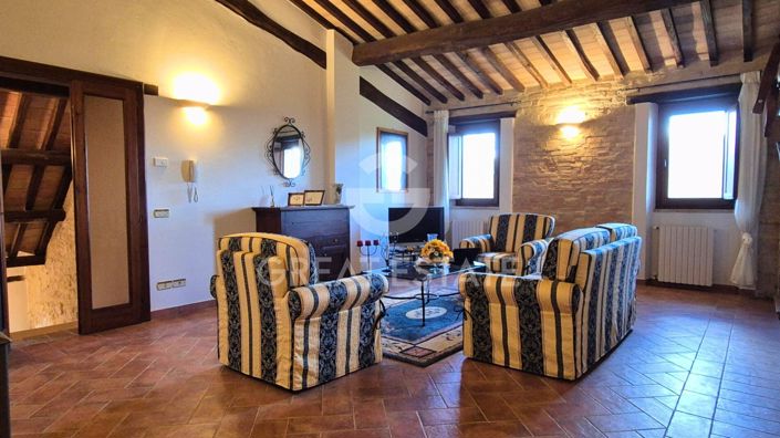 Image No.23-4 Bed Country House for sale