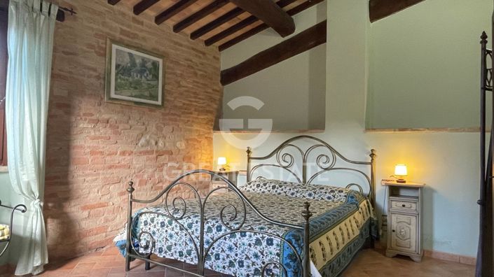 Image No.39-4 Bed Country House for sale