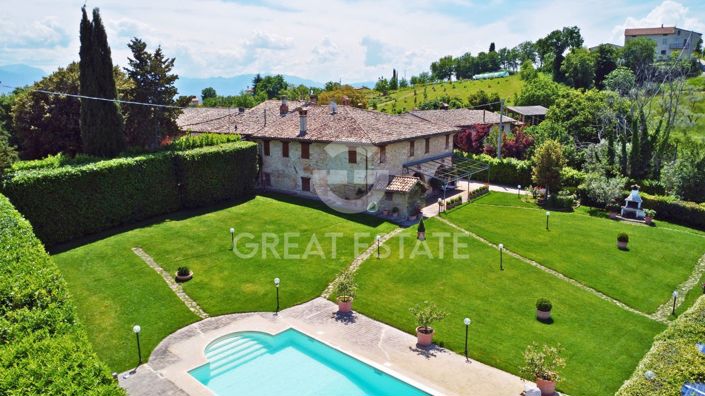 Image No.8-4 Bed Country House for sale