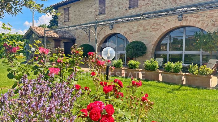 Image No.10-4 Bed Country House for sale