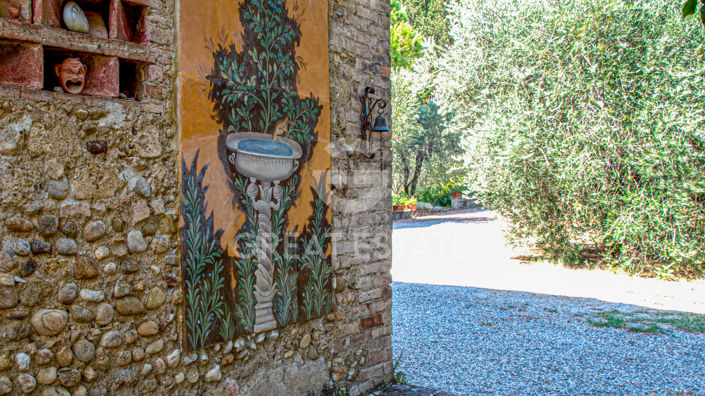 Image No.18-7 Bed Country House for sale