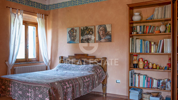 Image No.29-7 Bed Country House for sale