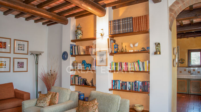 Image No.35-7 Bed Country House for sale