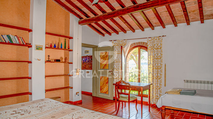 Image No.37-7 Bed Country House for sale